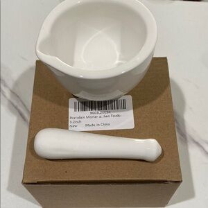 White Porcelain Mortar and Pestle Set